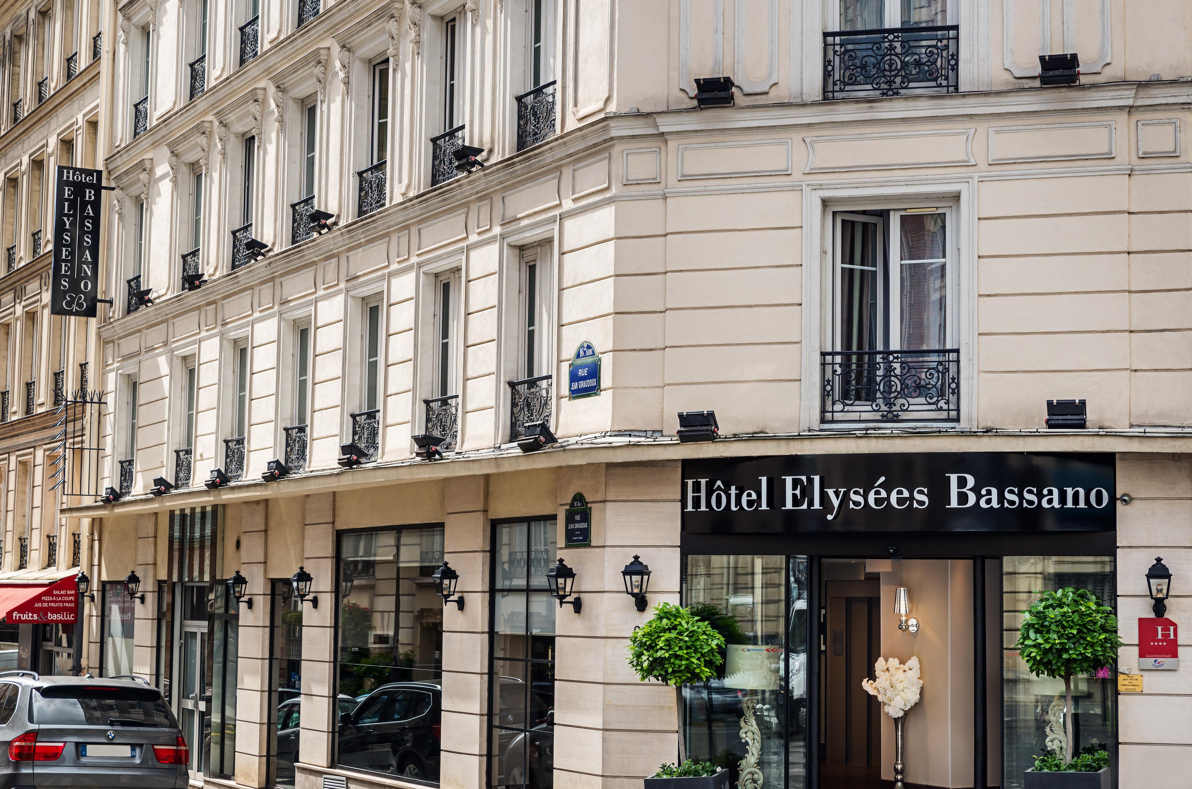 Hotel Elysees Bassano Paris Exterior photo